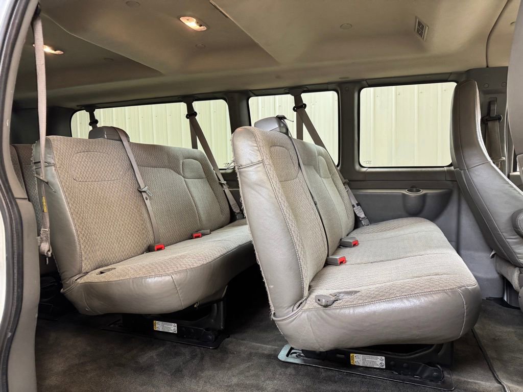 Used 2017 Chevrolet Express 3500 LT w/ LT Preferred Equipment Group image 18