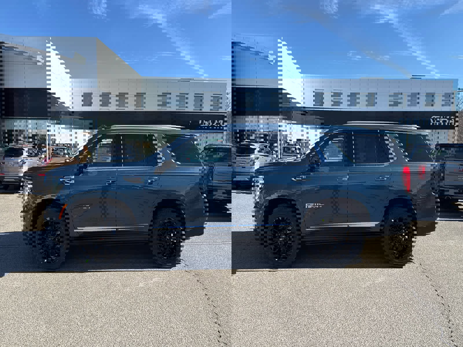 New 2026 GMC Yukon Denali w/ Sun & Power Step Package image 2