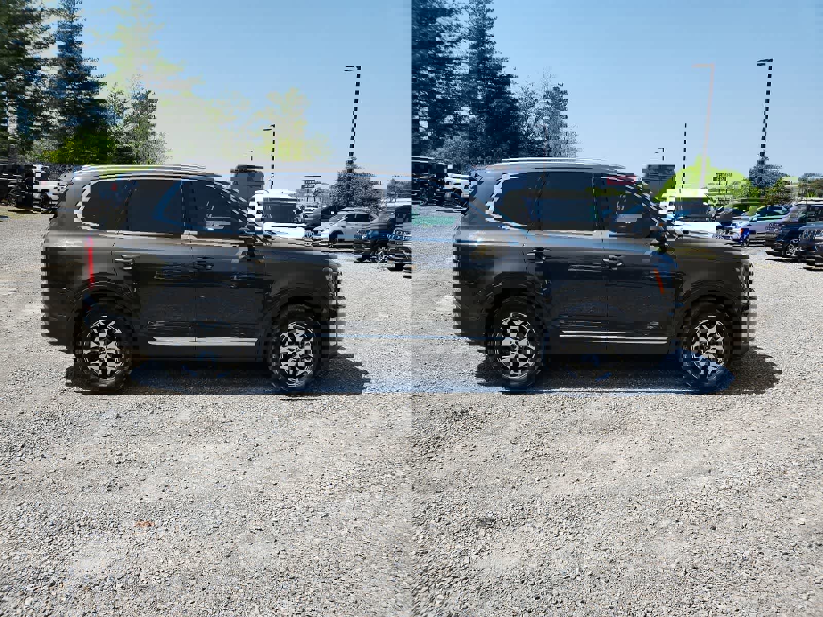 Used 2022 Kia Telluride EX image 6