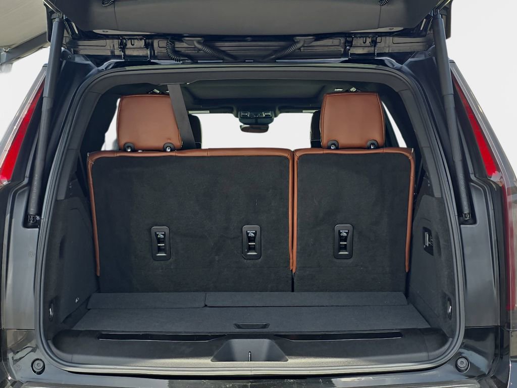 Used 2022 Cadillac Escalade Premium Luxury image 18