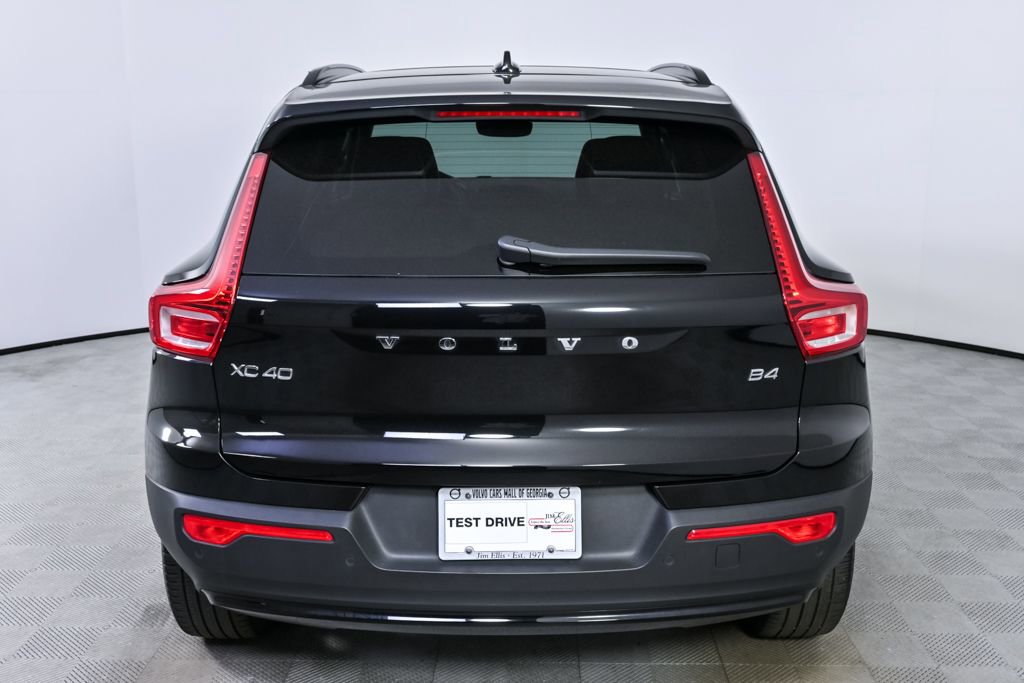 Certified 2023 Volvo XC40 B4 Plus w/ Driver Assist Package image 31