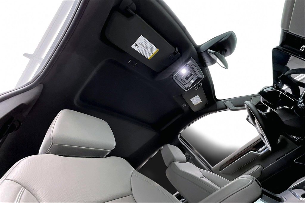 Used 2025 GMC Sierra 3500 SLT w/ SLT Premium Package image 23