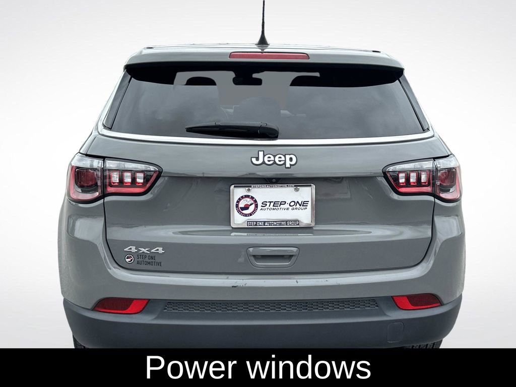 Used 2023 Jeep Compass Sport AWD/4WD image 5