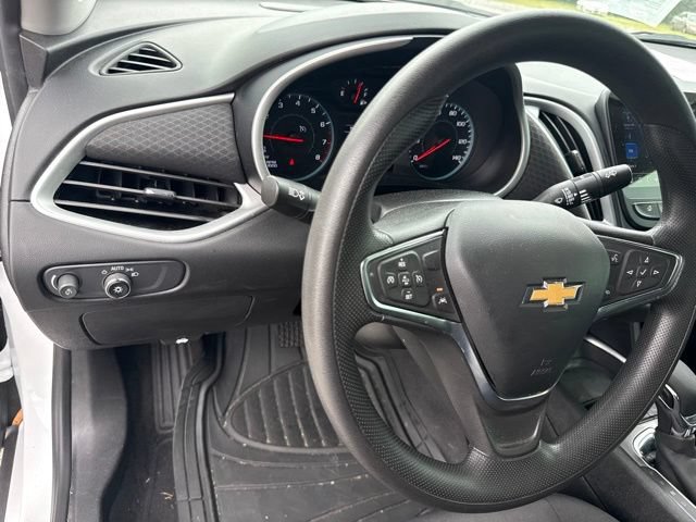 Used 2024 Chevrolet Malibu LT FWD image 6