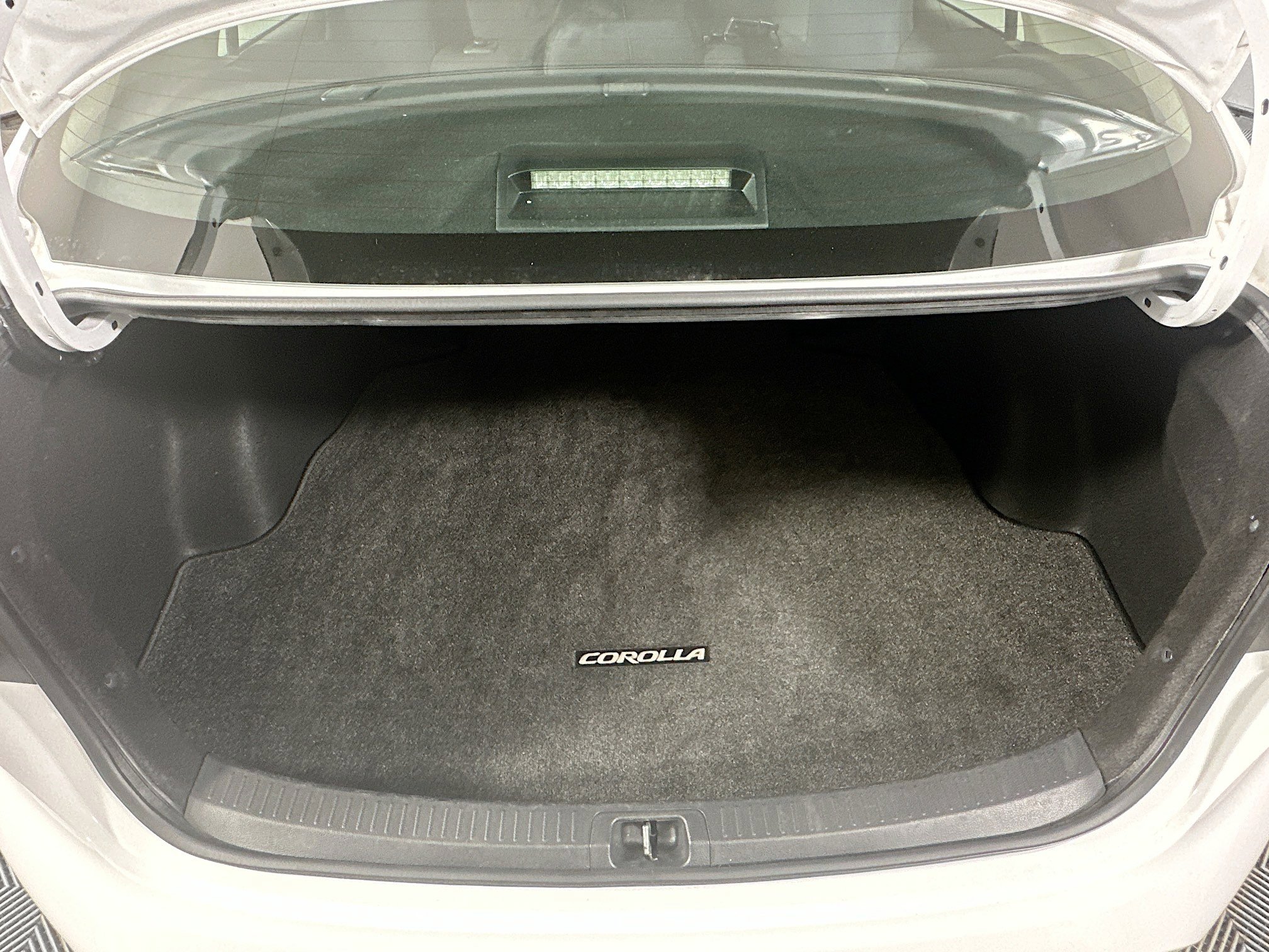Used 2024 Toyota Corolla LE FWD image 27