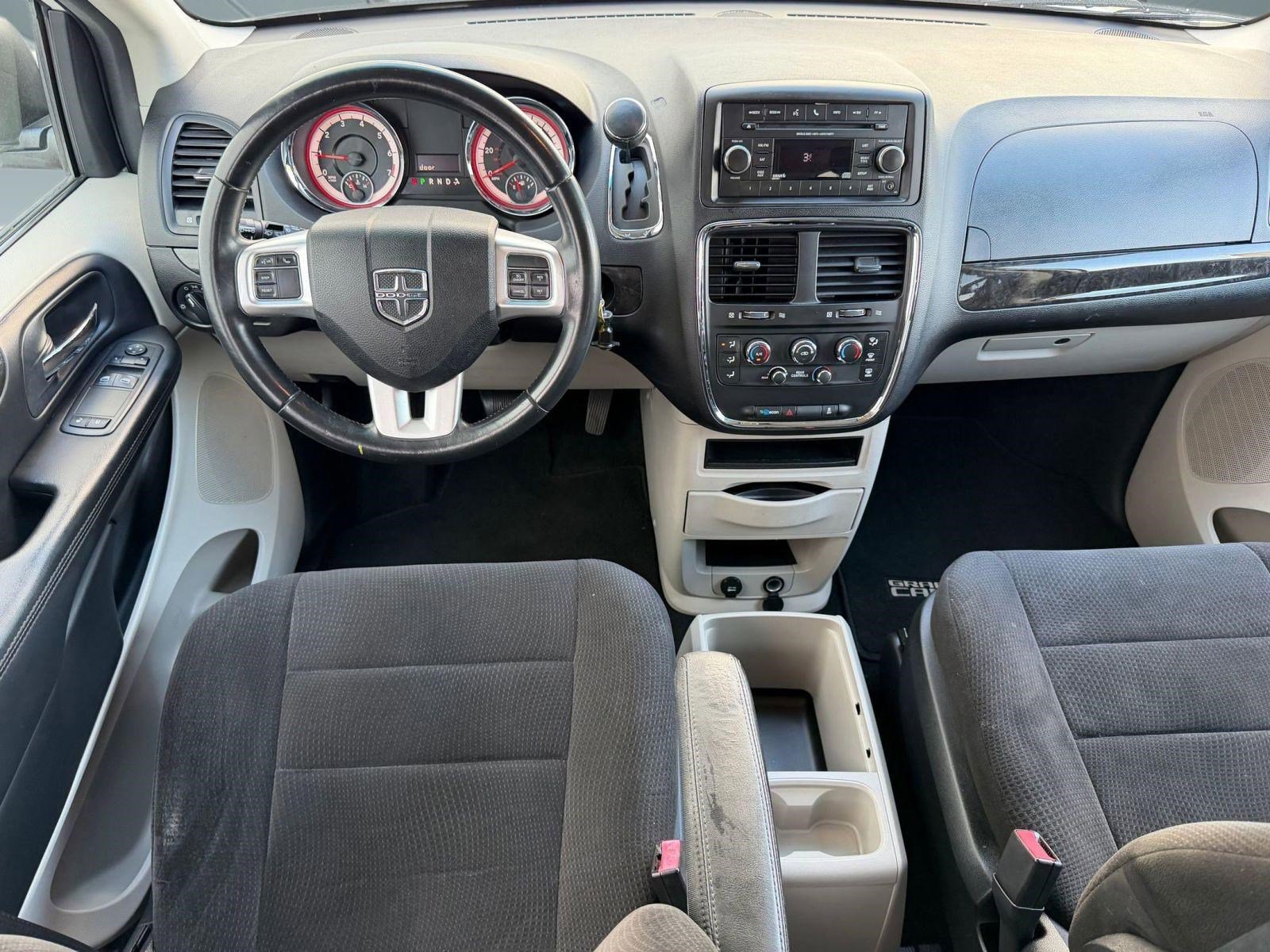 Used 2013 Dodge Grand Caravan SE FWD image 22