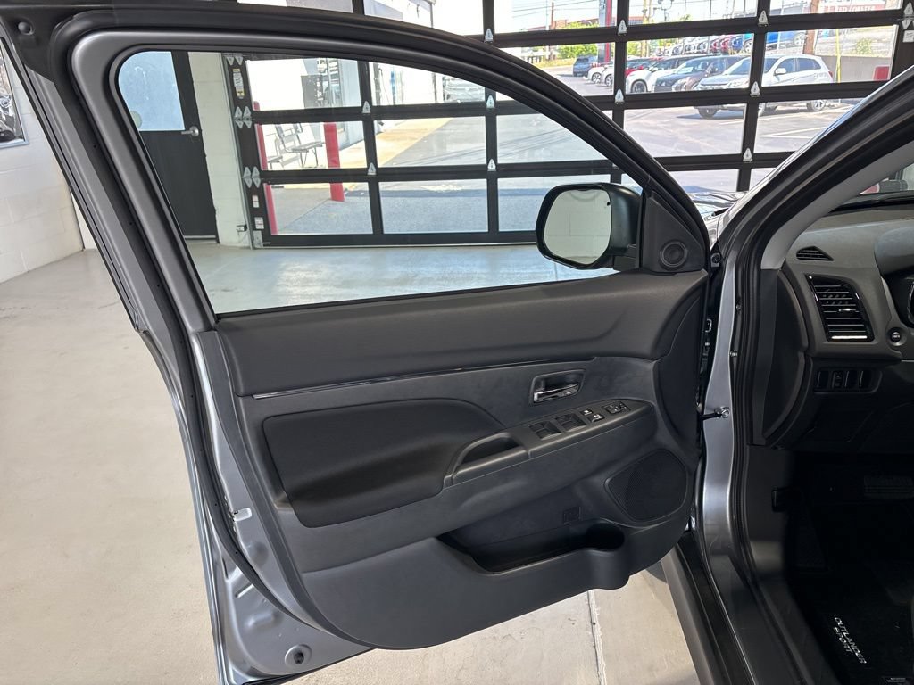 New 2026 Mitsubishi Outlander Sport LE AWD/4WD image 8
