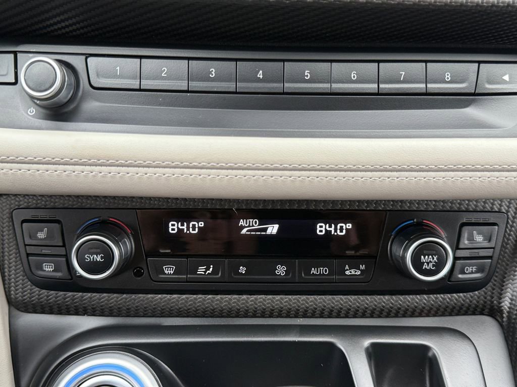 Used 2019 BMW i8 Coupe image 16