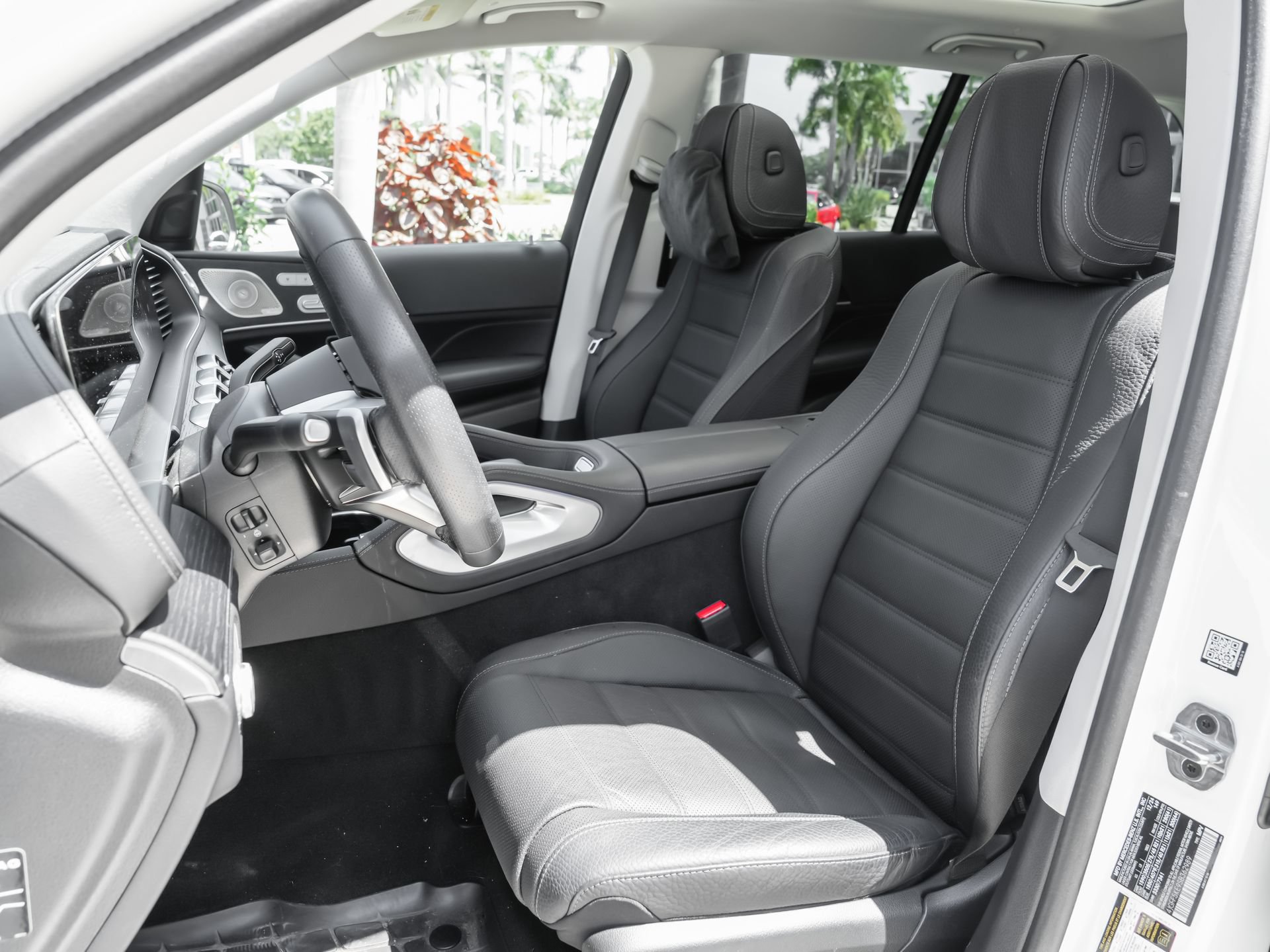 Used 2025 Mercedes-Benz GLS 450 4MATIC image 17
