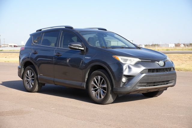 Used 2017 Toyota RAV4 XLE w/ Carpet Mat Package AWD/4WD image 7