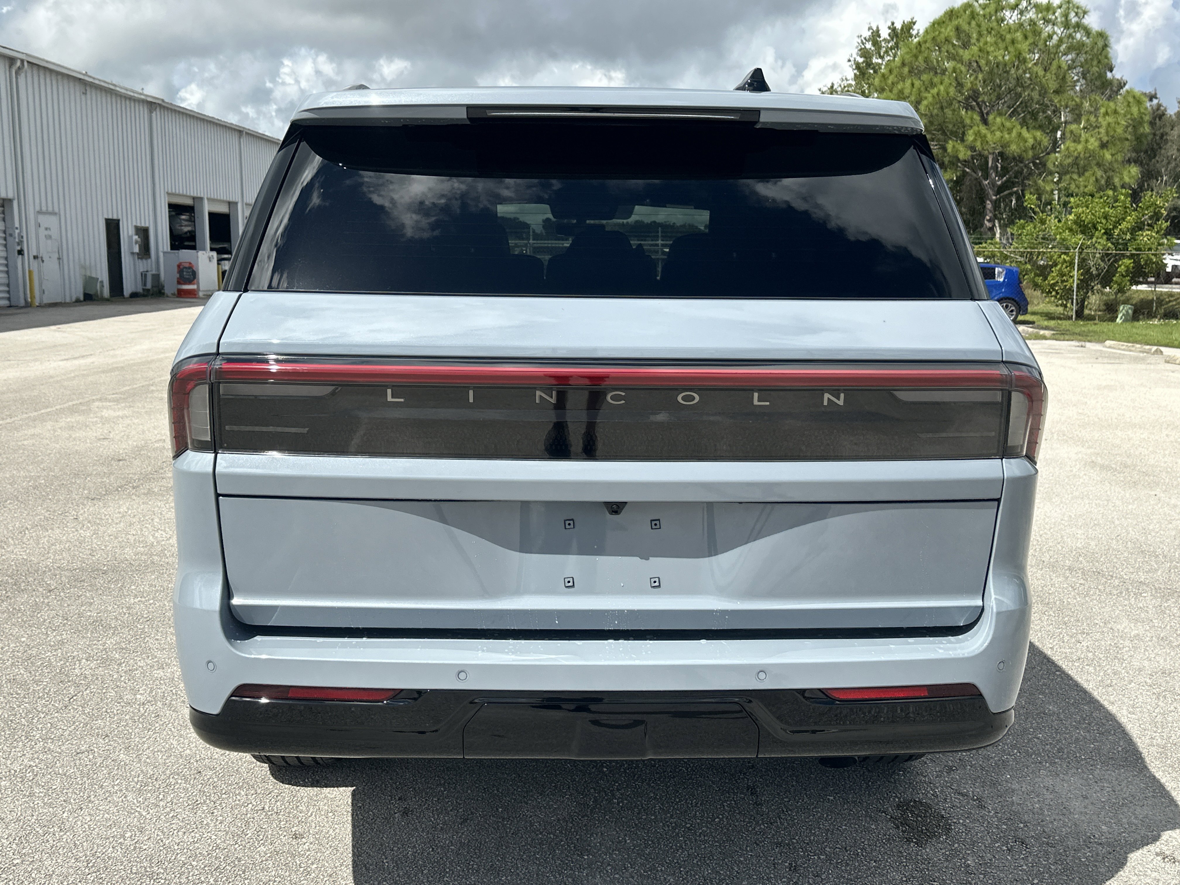New 2025 Lincoln Navigator Reserve image 7