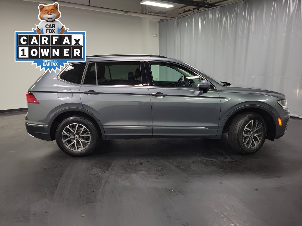 Used 2020 Volkswagen Tiguan SE w/ Panoramic Sunroof Package FWD image 9