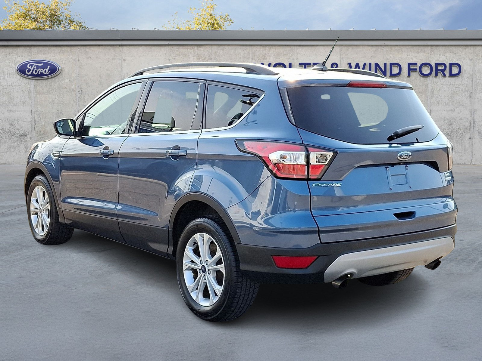 Used 2018 Ford Escape SEL FWD image 4