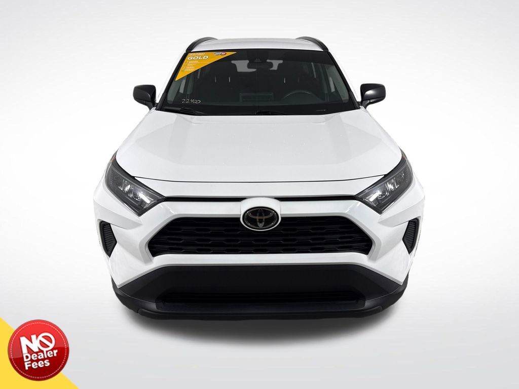 Used 2020 Toyota RAV4 LE FWD image 9