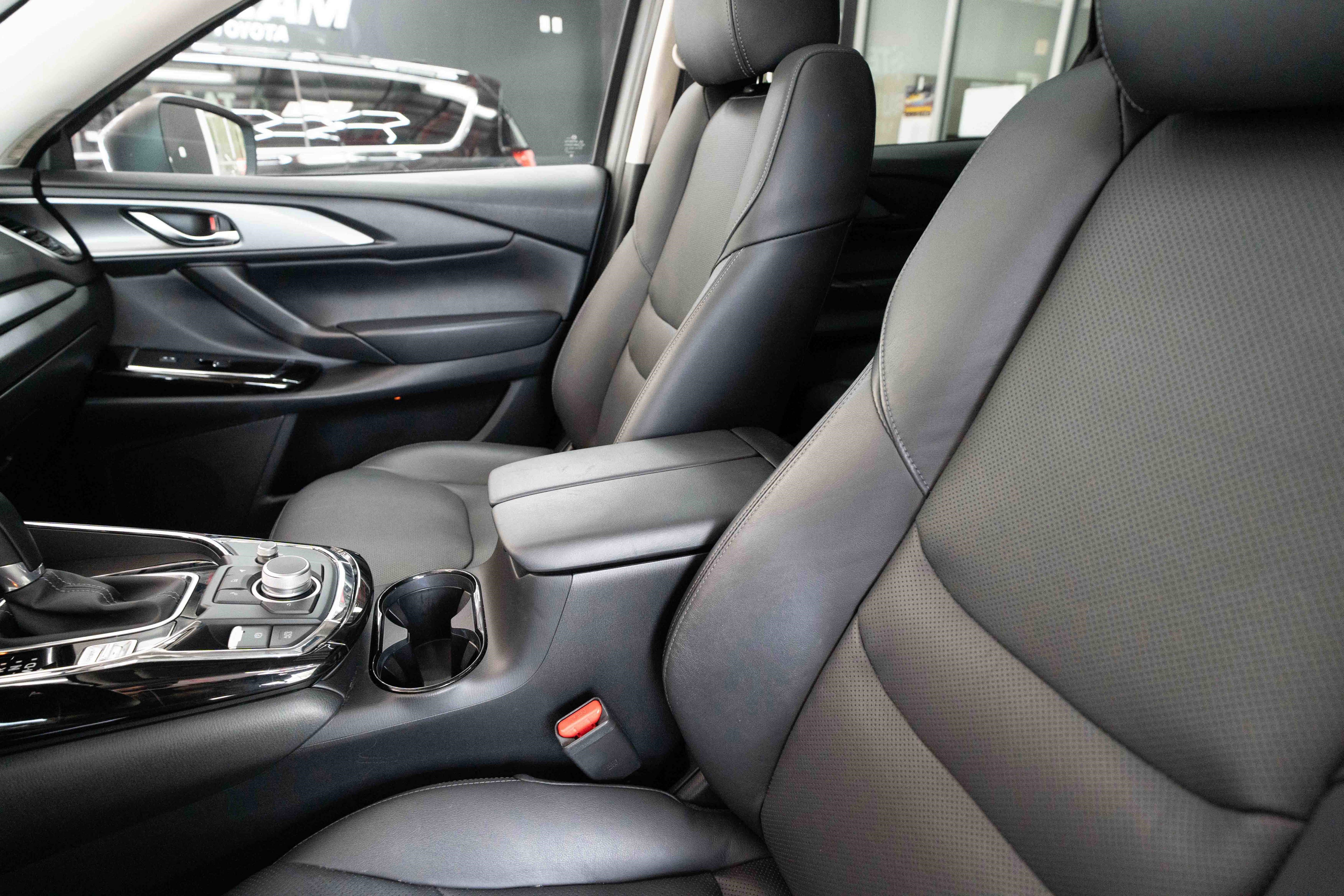 Used 2023 MAZDA CX-9 Touring image 10