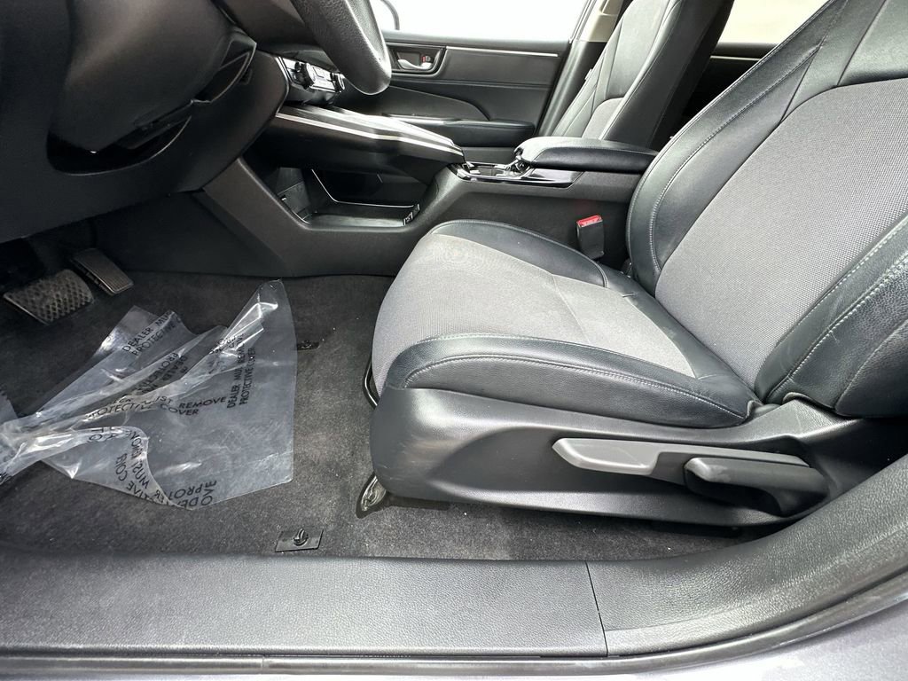 Used 2018 Honda Clarity Plug-In Hybrid image 3