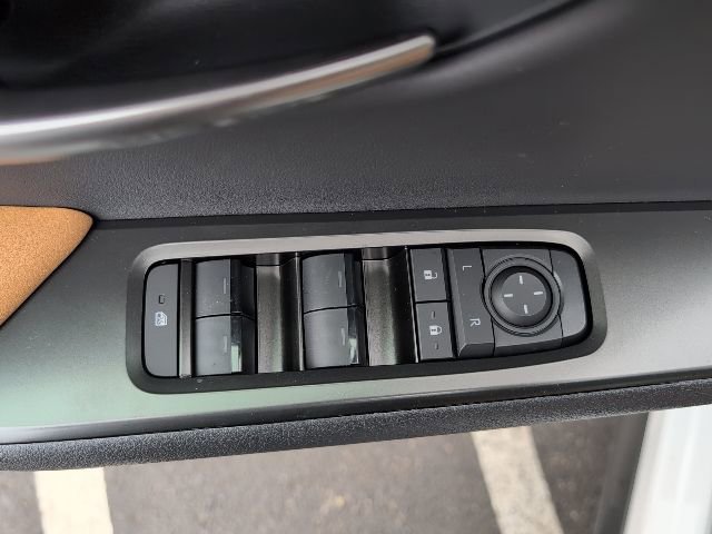 New 2026 Lexus UX 300h AWD image 13