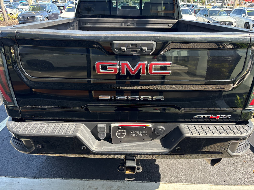 Used 2024 GMC Sierra 2500 AT4X AWD/4WD image 4