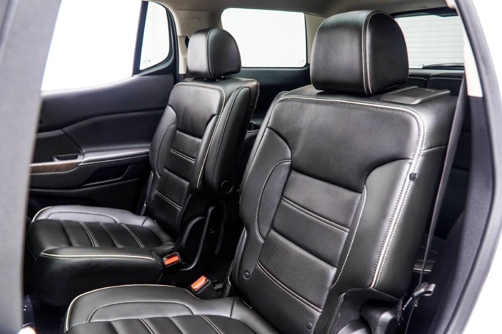 Used 2021 GMC Acadia Denali w/ Denali Technology Package FWD image 52