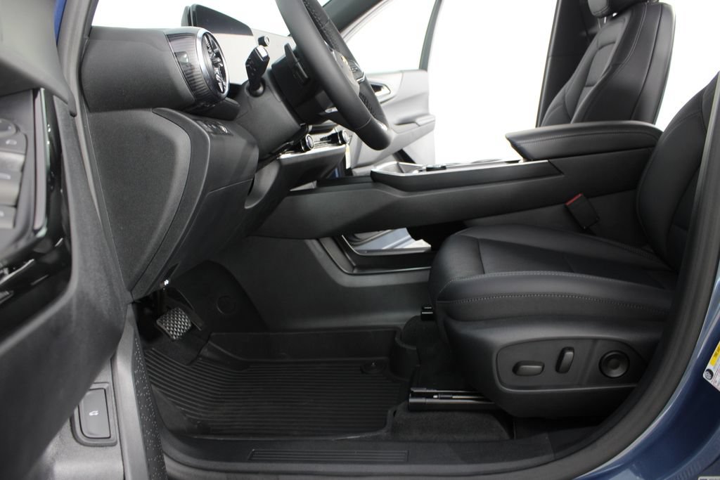 New 2027 Chevrolet Equinox LT w/ Convenience Package II FWD image 15