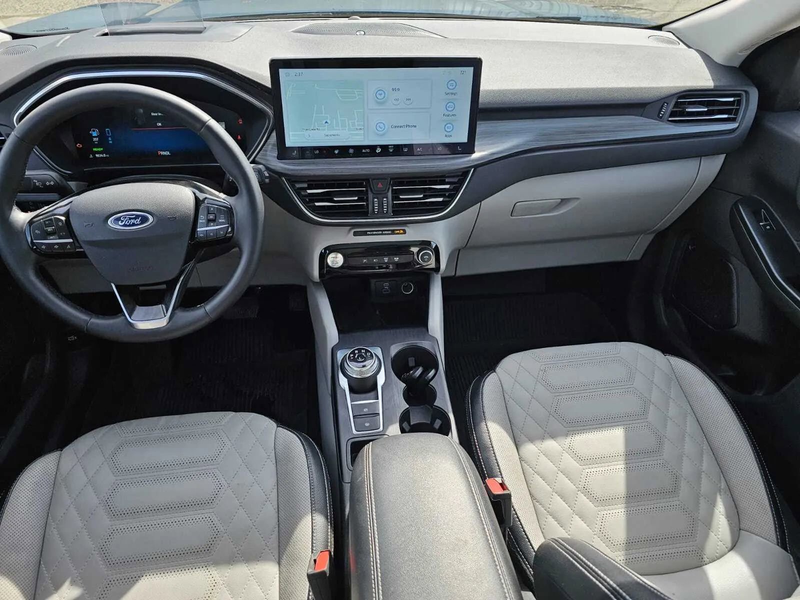 Used 2023 Ford Escape SE w/ PHEV Premium Package image 18