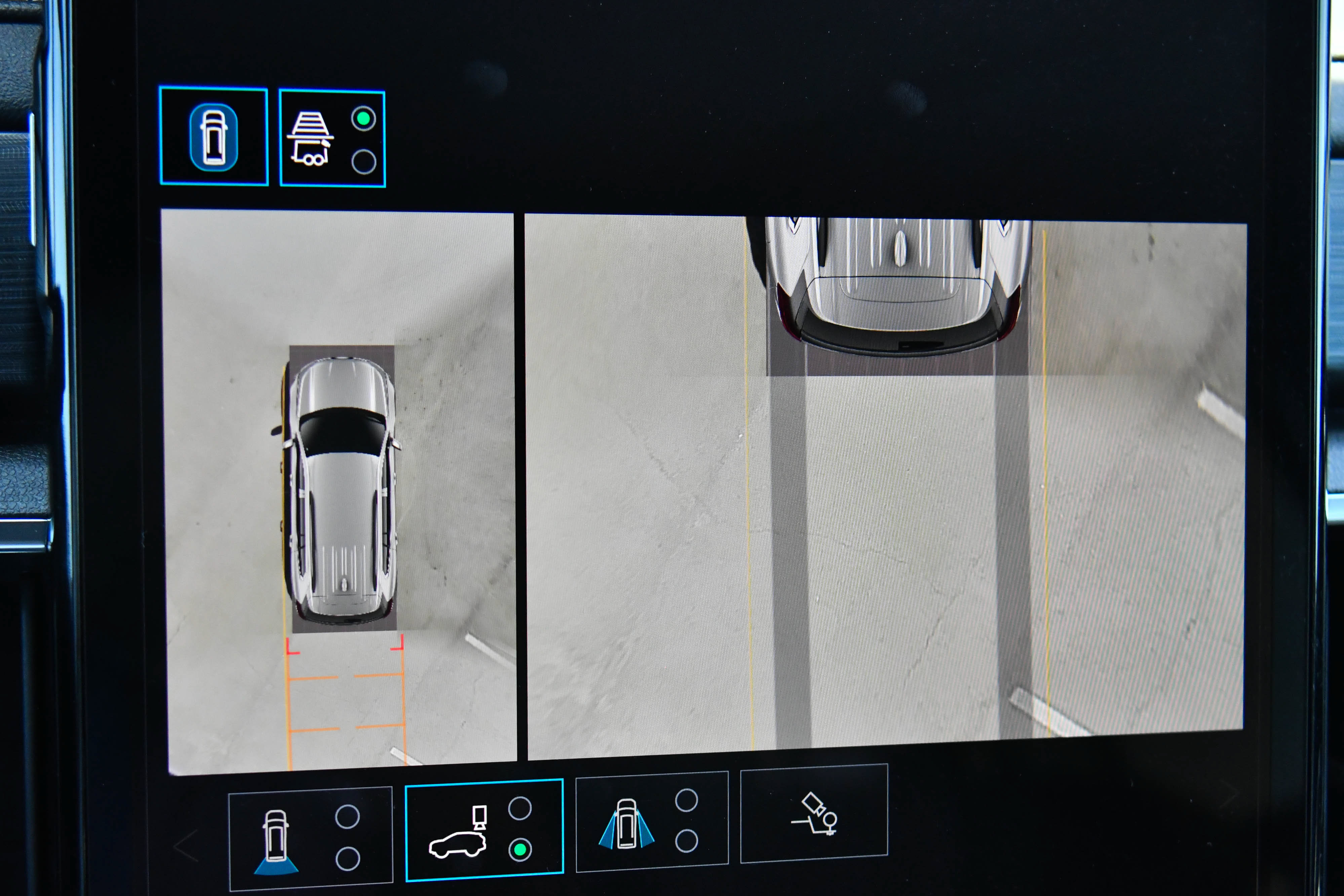 Used 2024 GMC Acadia Elevation FWD image 23