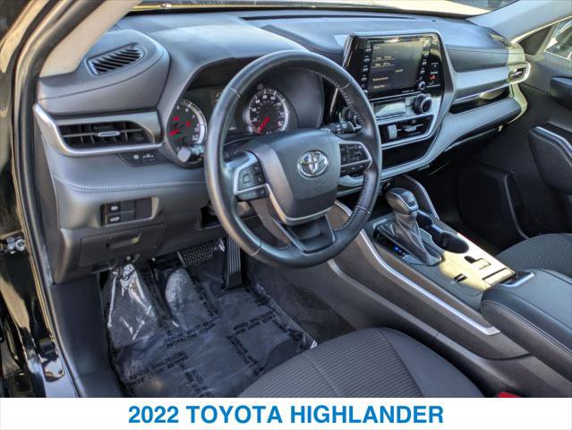 Used 2022 Toyota Highlander LE image 14
