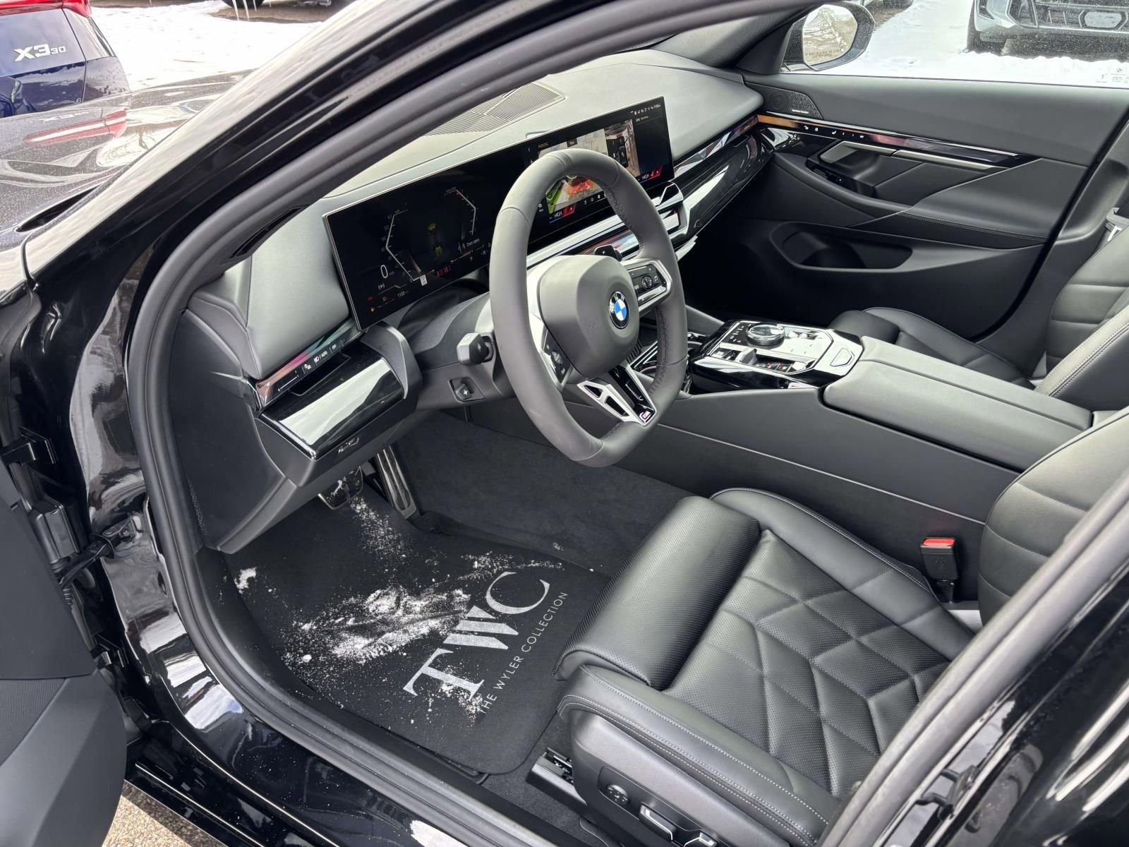 New 2026 BMW 540i xDrive w/ M Sport Package image 24