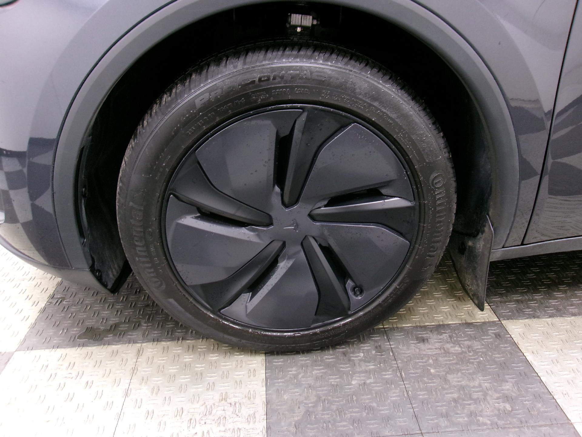 Used 2026 Tesla Model Y Long Range image 19