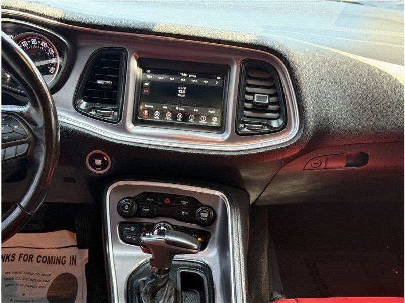 Used 2019 Dodge Challenger SXT image 34
