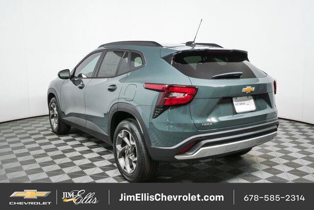 New 2026 Chevrolet Trax LT w/ Sunroof Package FWD image 25