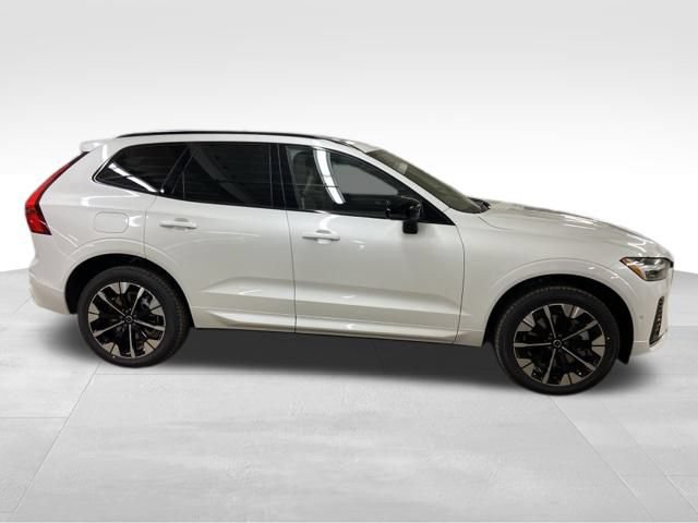 New 2026 Volvo XC60 T8 Plus AWD/4WD image 8