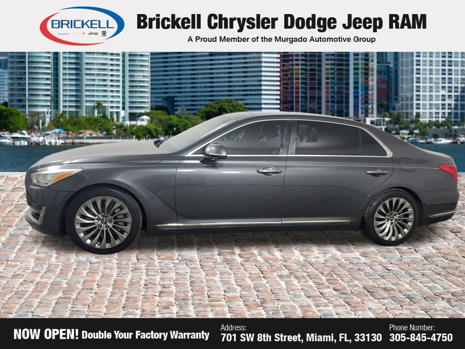 Used 2017 Genesis G90 3.3T Premium RWD image 6