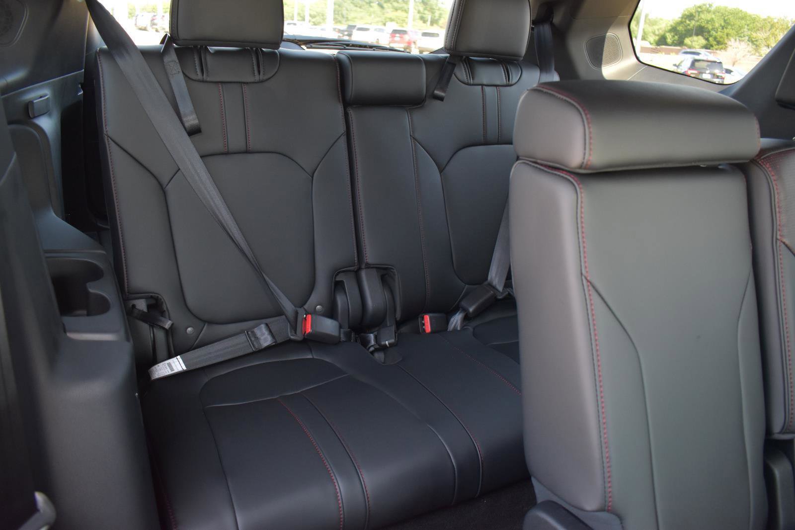 New 2025 Honda Pilot Black Edition image 18