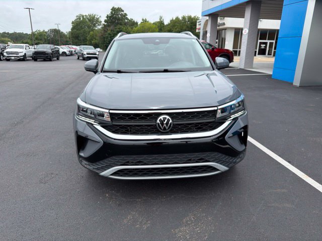 Used 2024 Volkswagen Taos SE FWD image 4