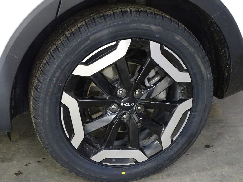 Used 2024 Kia Telluride EX image 51