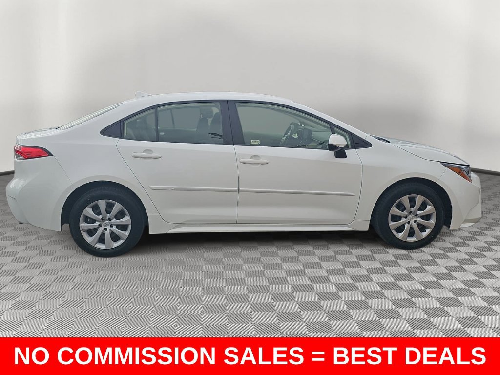 Used 2022 Toyota Corolla LE w/ Carpet Mat Package (TMS) FWD image 2