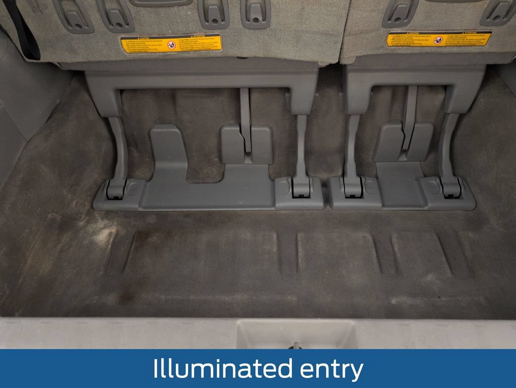Used 2013 Toyota Sienna L FWD image 29