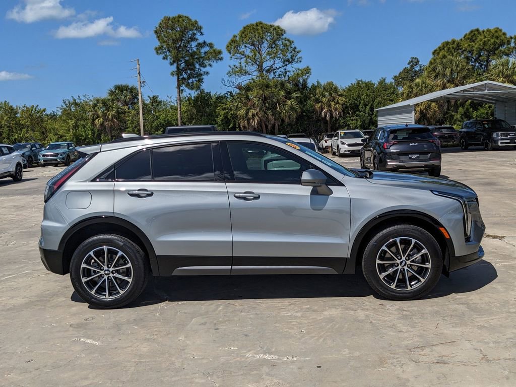 Used 2024 Cadillac XT4 Sport image 9
