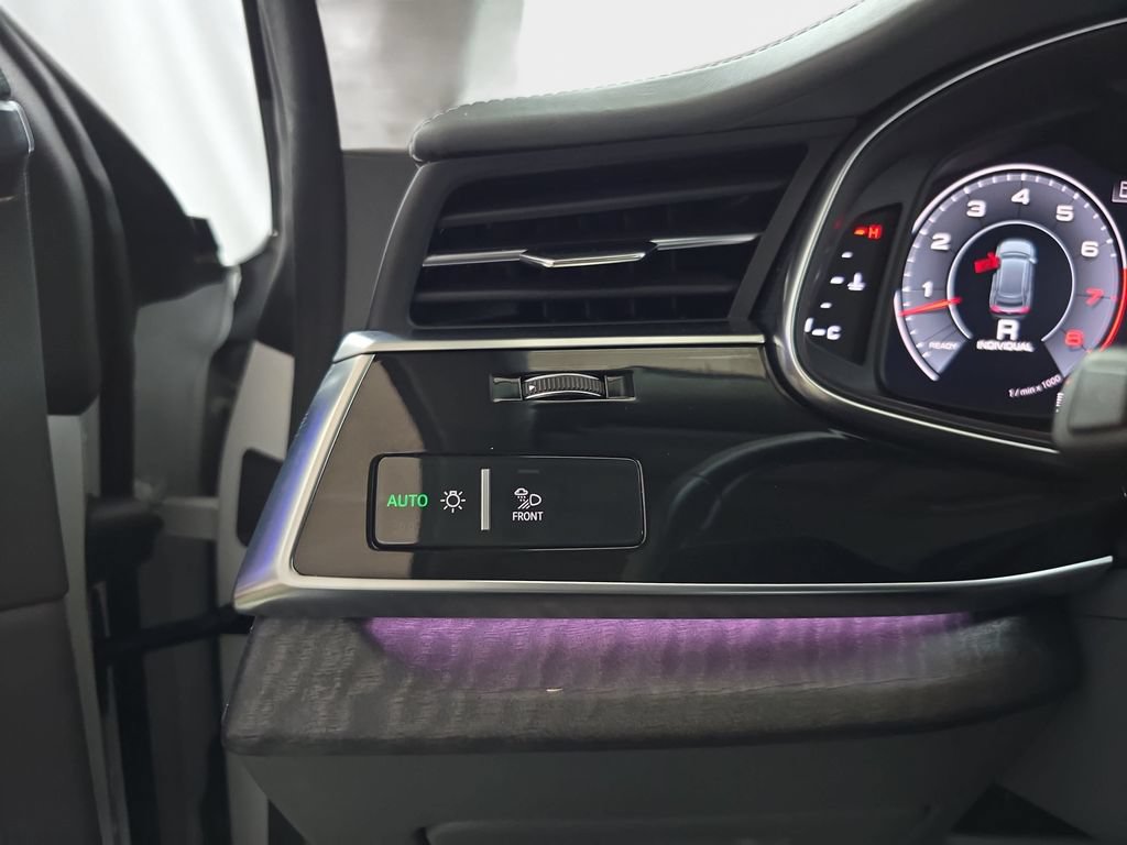 Used 2019 Audi Q8 Prestige AWD/4WD image 27