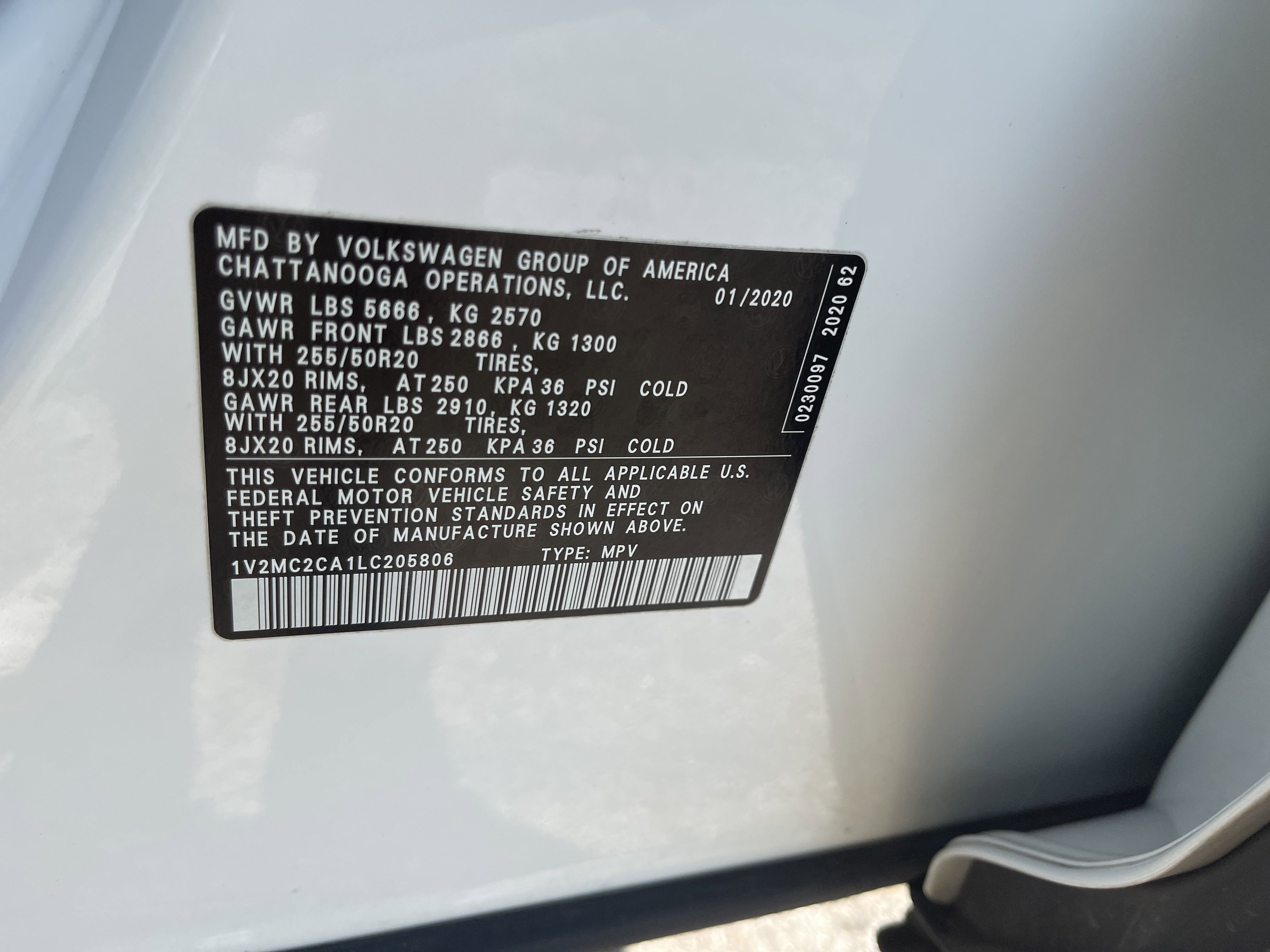 Used 2020 Volkswagen Atlas Cross Sport SEL image 39