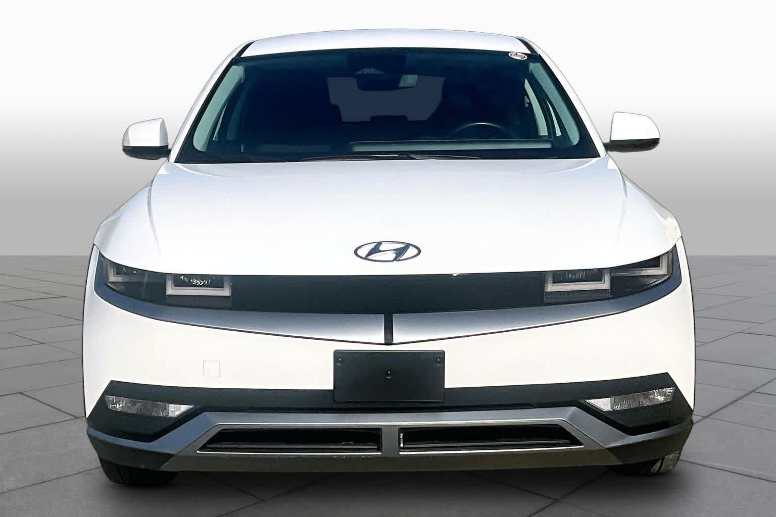 Used 2024 Hyundai Ioniq 5 SE AWD/4WD image 3