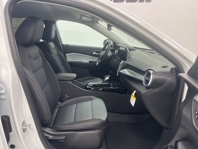 Used 2026 Chevrolet Trax LT w/ Driver Confidence Package FWD image 29