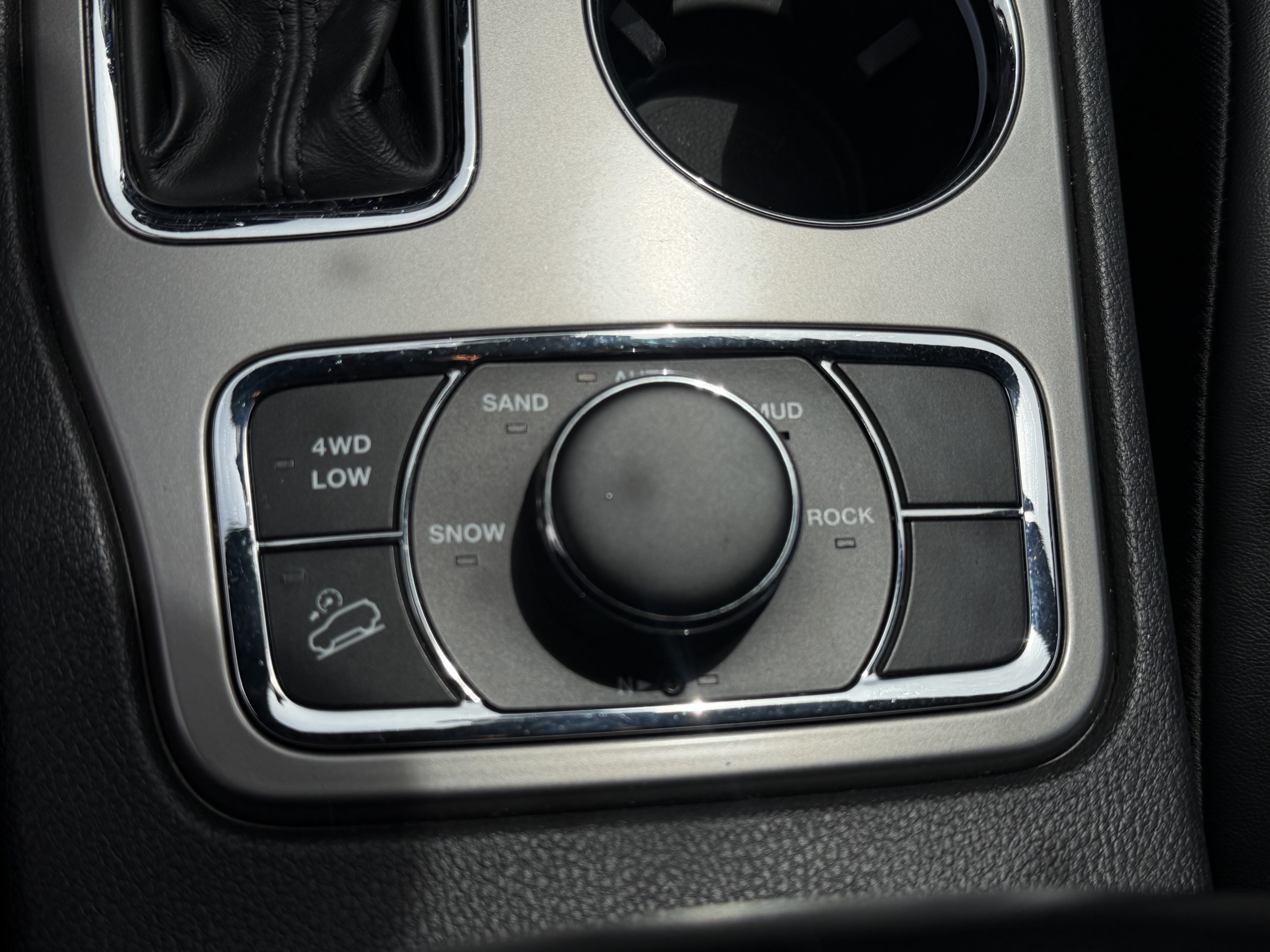 Used 2021 Jeep Grand Cherokee Limited AWD/4WD image 19