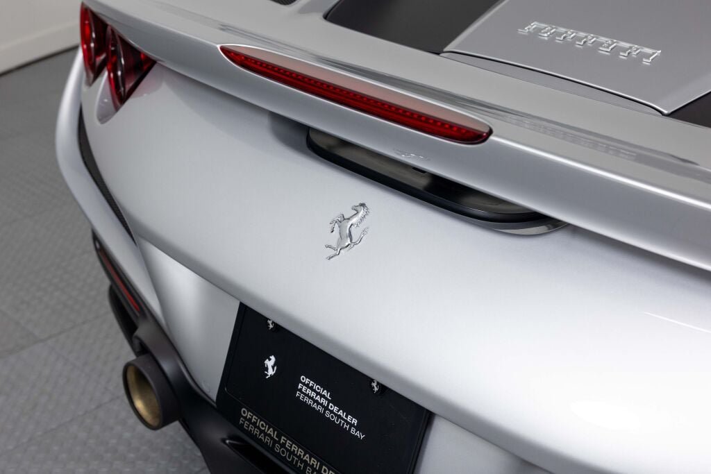 Used 2022 Ferrari F8 Tributo RWD image 29