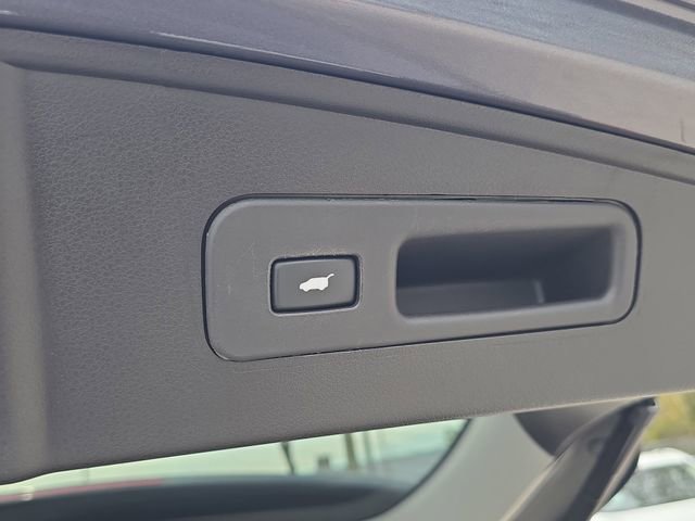 Used 2017 Acura MDX SH-AWD w/ Advance Package image 11