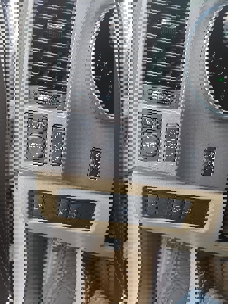 Used 2011 Toyota Sequoia Limited image 24