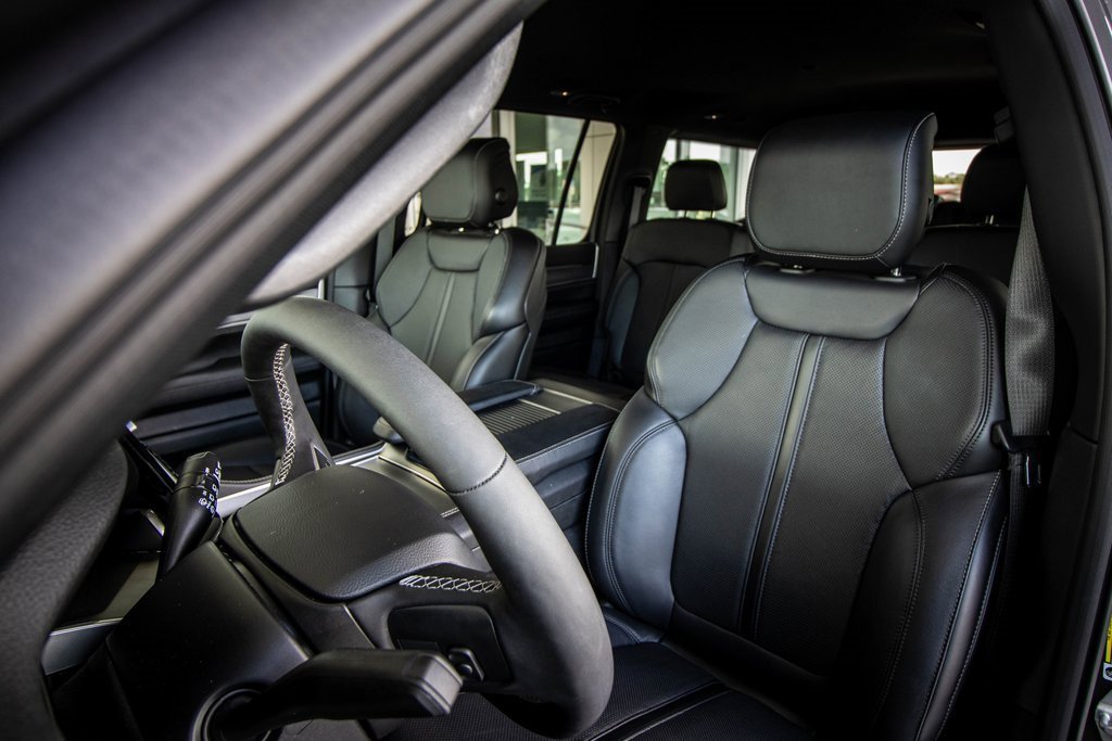 Used 2025 Jeep Wagoneer Series II image 27
