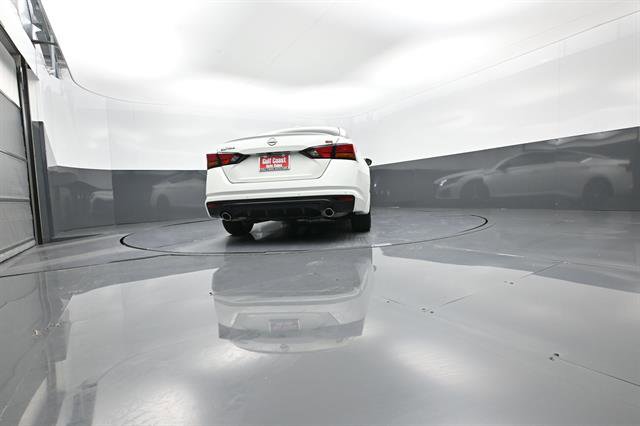 Used 2025 Nissan Altima 2.5 SR image 32