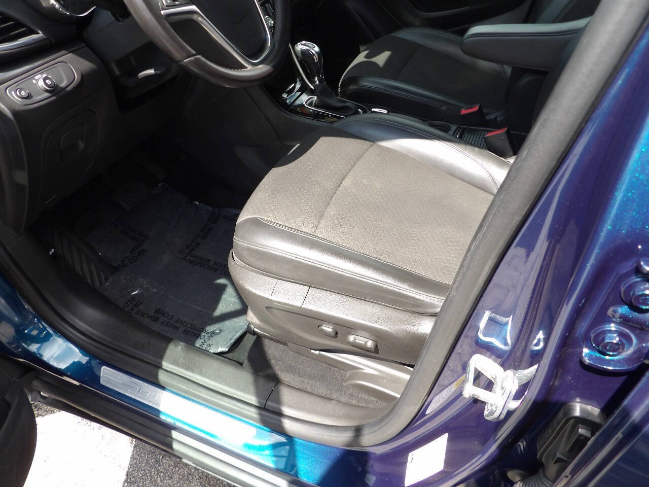 Used 2020 Buick Encore Preferred FWD image 9